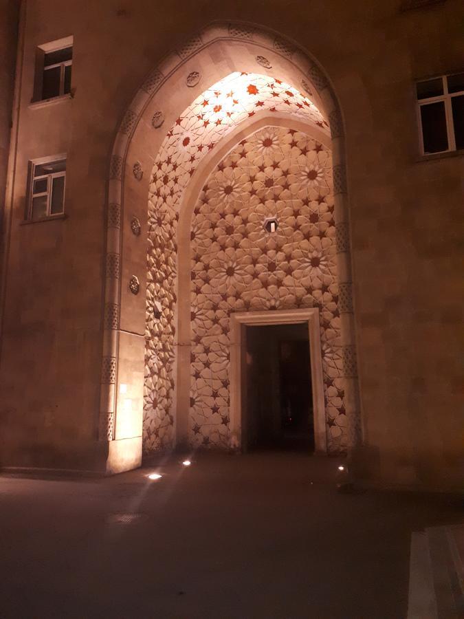 Clock Tower Apartment In Baku Exterior foto