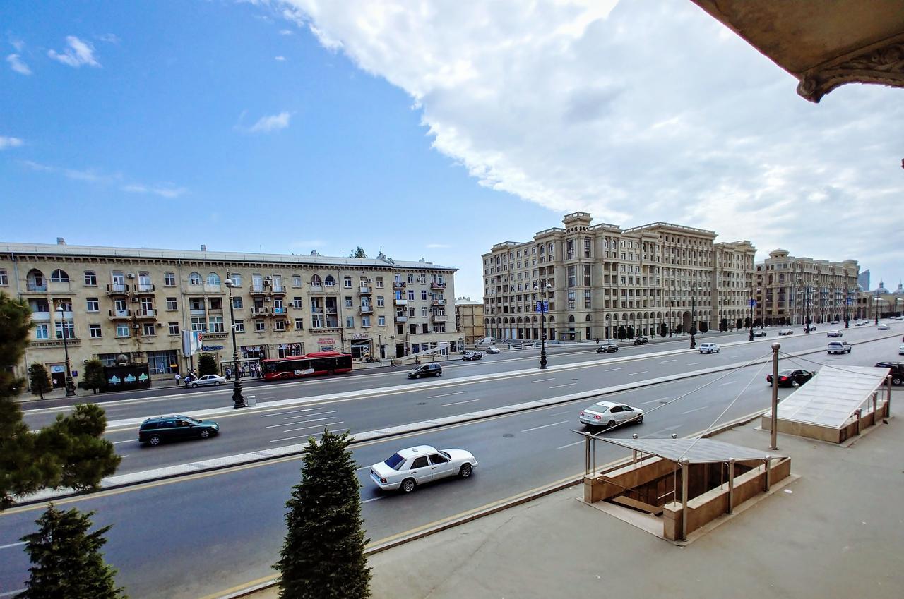 Clock Tower Apartment In Baku Exterior foto