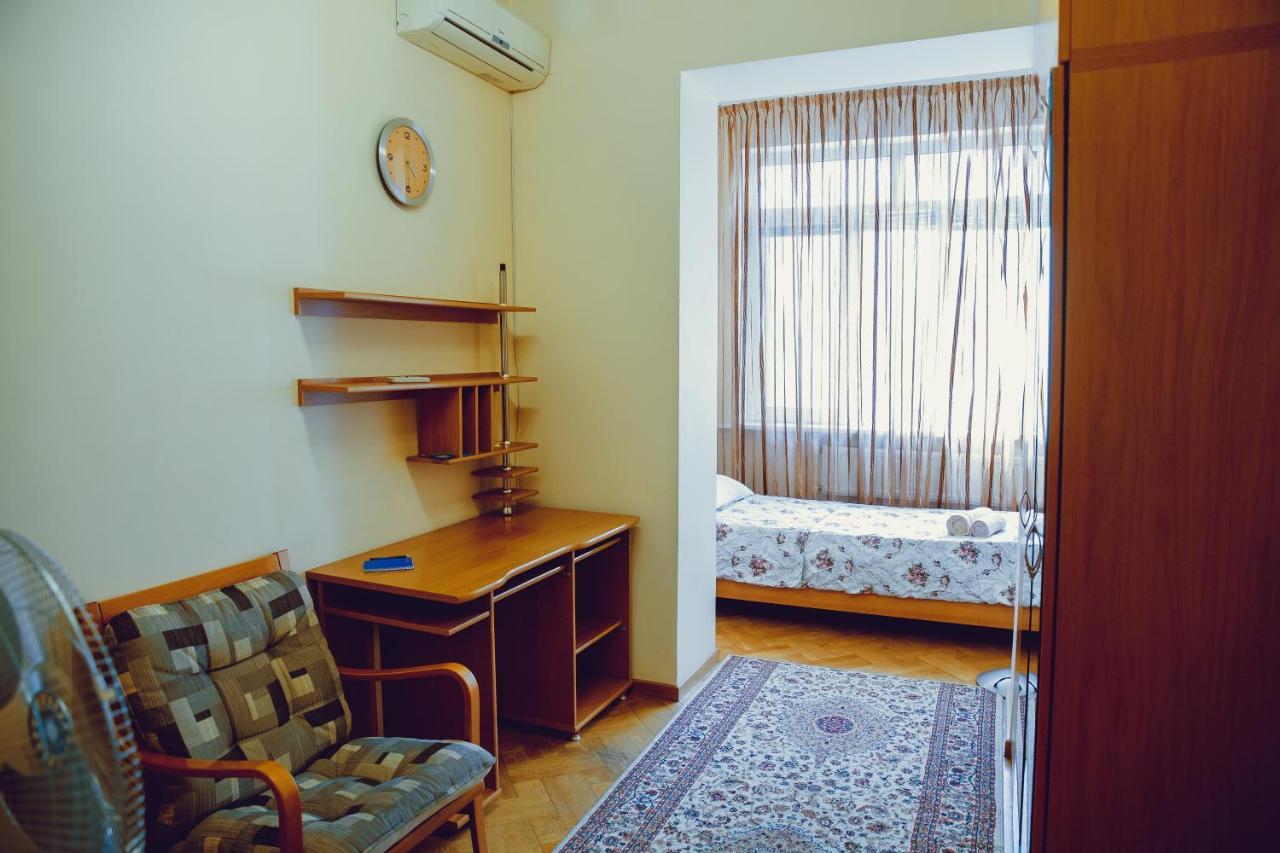 Clock Tower Apartment In Baku Exterior foto